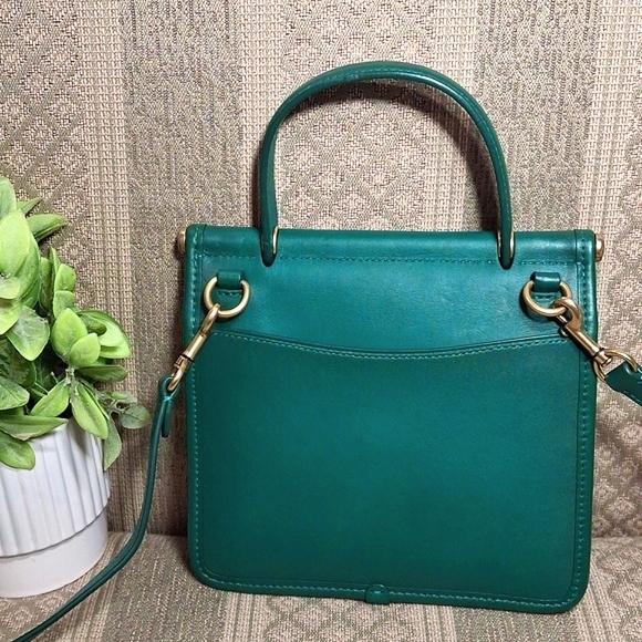 Coach Willis 18 Mini Convertible Crossbody Bag - Picture 4 of 16